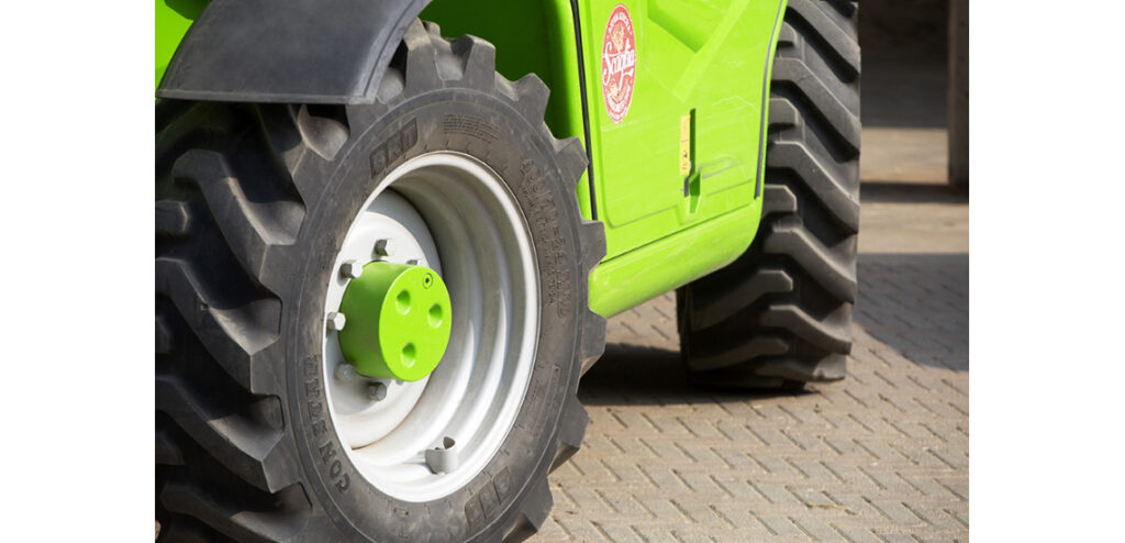 BKT CON STAR Merlo Telehandler
