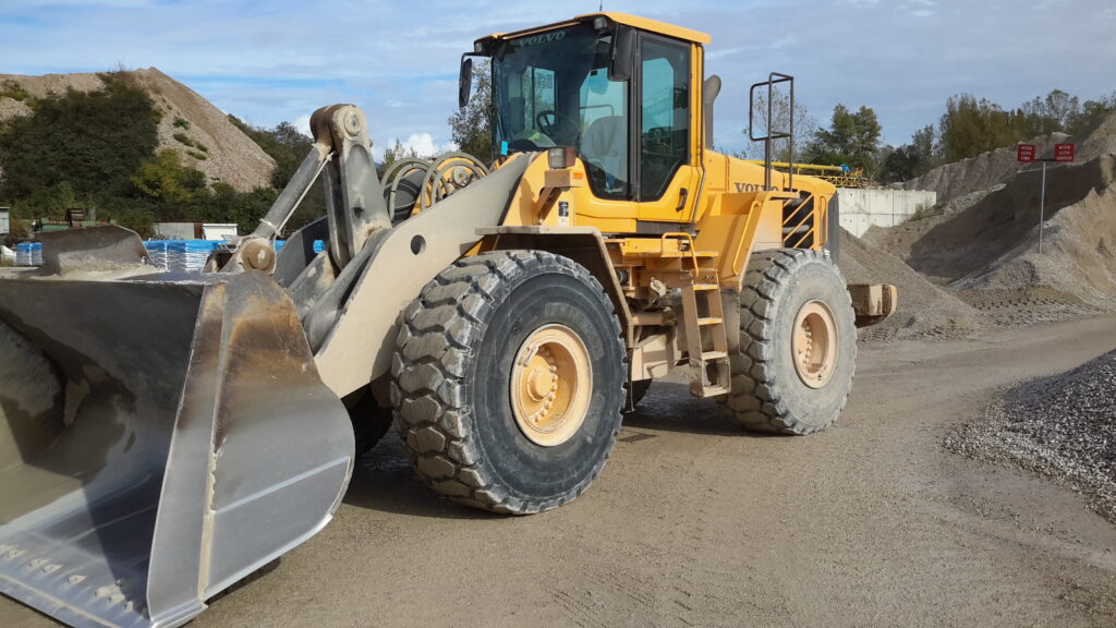 BKT Up Loaders